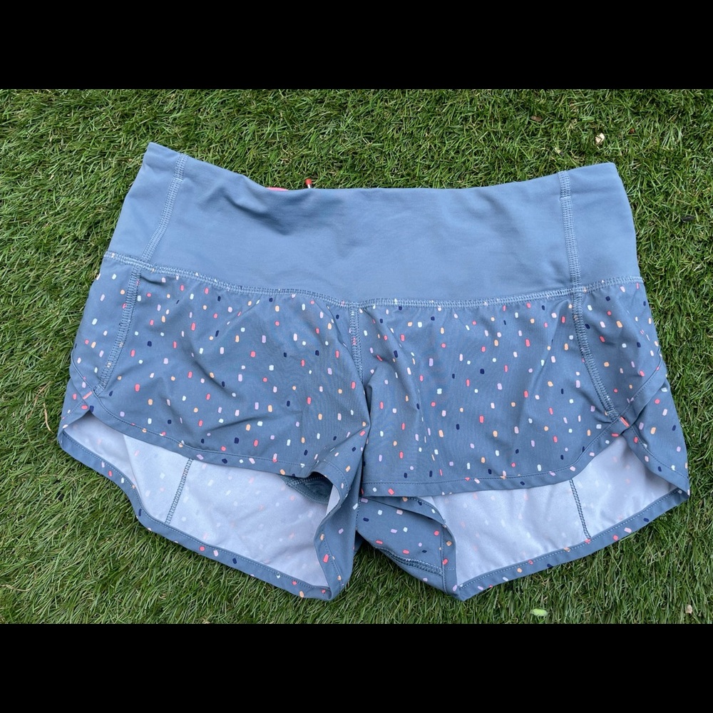Cornflower Blue Confetti lululemon Speed Shorts (size 4)